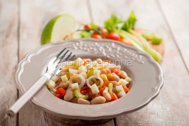 Insalata di fagioli al curry