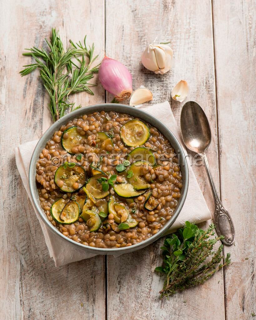 Lenticchie e zucchine aromatizzate