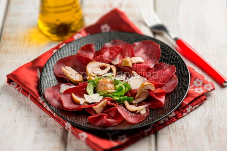 Motzetta con songino e porcini