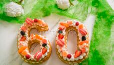 Una torta per 60 anni per festeggiare il mio compleanno! Una torta per 60 anni per festeggiare il mio compleanno!