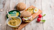 Panino con hummus di ceci e avocado, un break unico! Panino con hummus di ceci e avocado, un break unico!