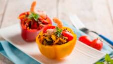 Peperoni con riso nero e gamberi, una sinfonia di sapori