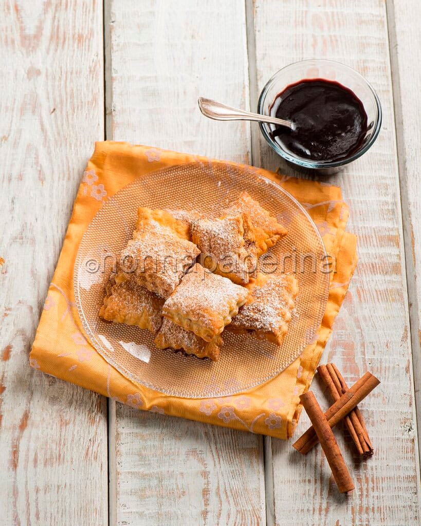 Quadrotti di pasta sfoglia Quadrotti di pasta sfoglia