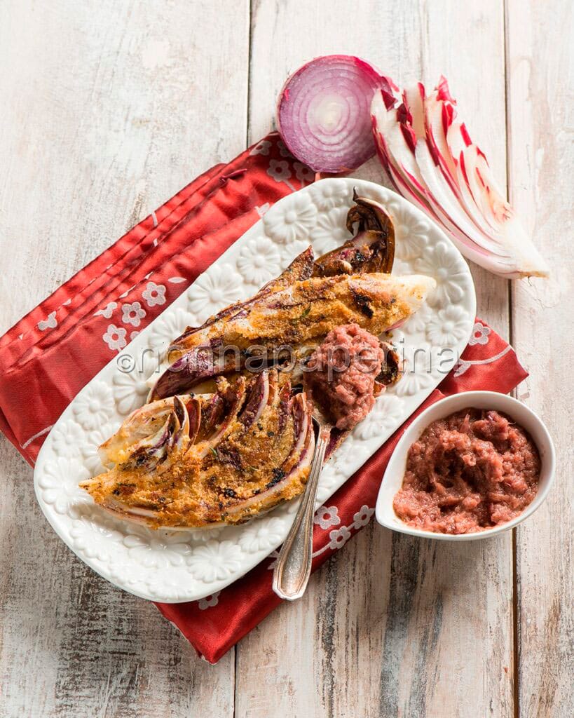 Radicchio ai ferri con salsa Radicchio ai ferri con salsa