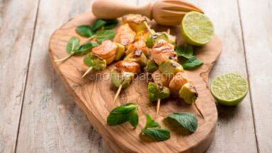 Satay di salmone e avocado
