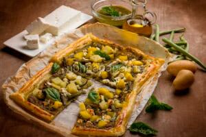 sfogliata con feta e crema di basilico