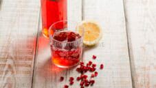Succo di melagrana e limone, bevanda gustosa