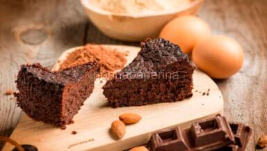 Torta al cioccolato senza farina
