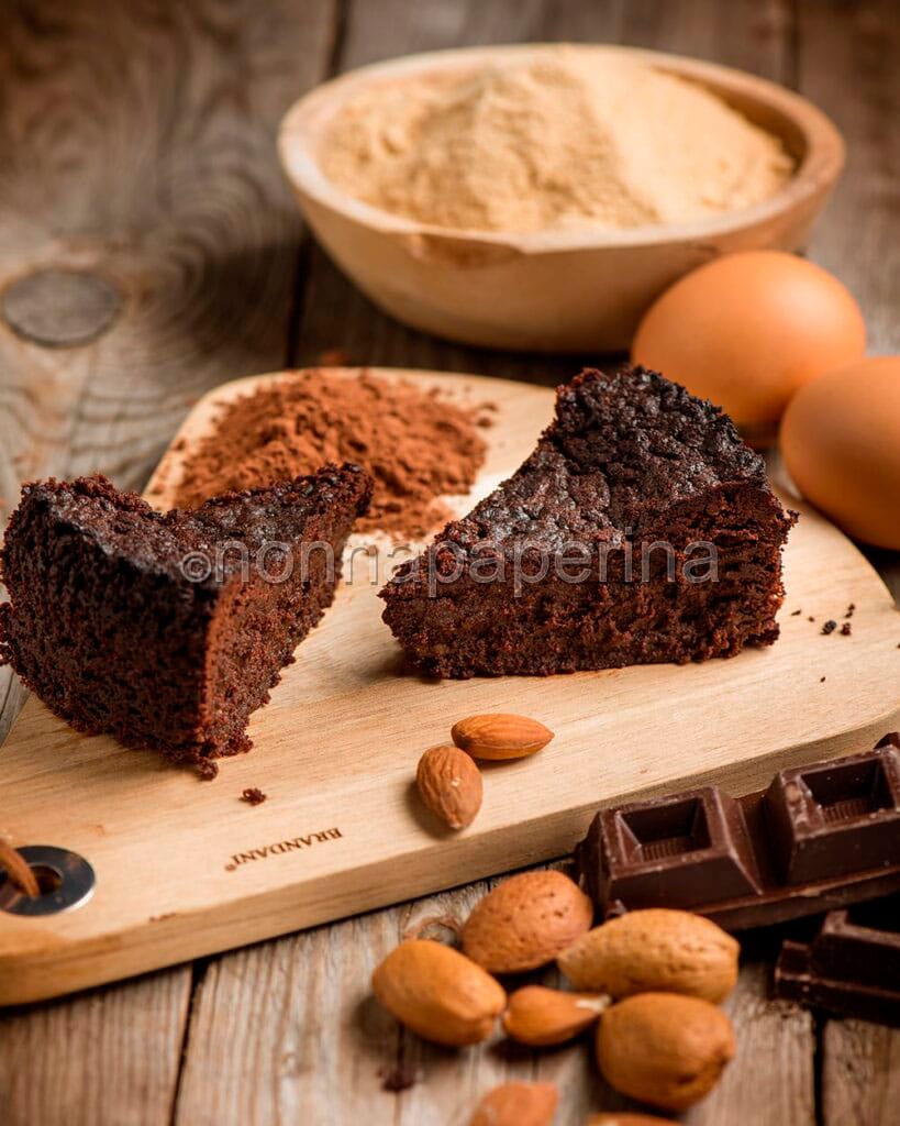Torta al cioccolato senza farina Torta al cioccolato senza farina