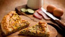 Torta salata con zucchine e speck, una vera delizia
