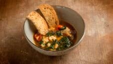 Prepariamo ora la zuppa di scorfano e sedano rapa?