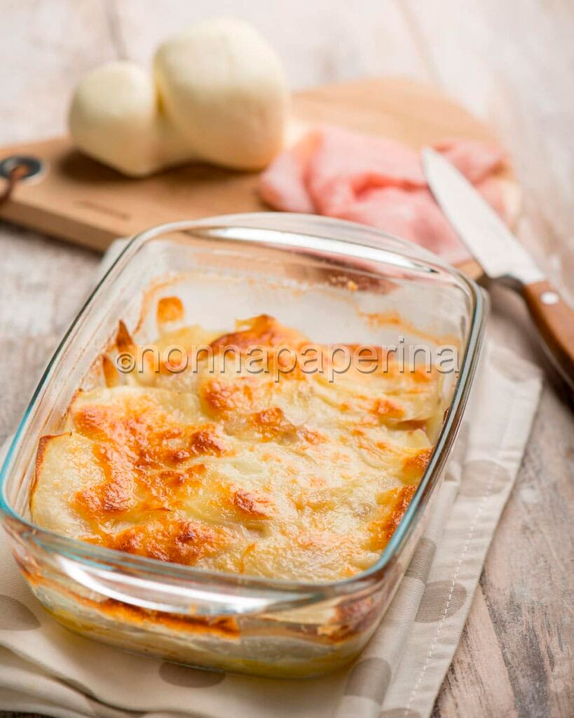 parmigiana di patate e prosicutto cotto parmigiana di patate e prosicutto cotto