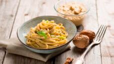 Spaghetti al pesto di verza e noci, primo nutriente