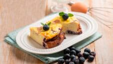 Torta con Skyr e mirtilli, un dolce dal sapore diverso
