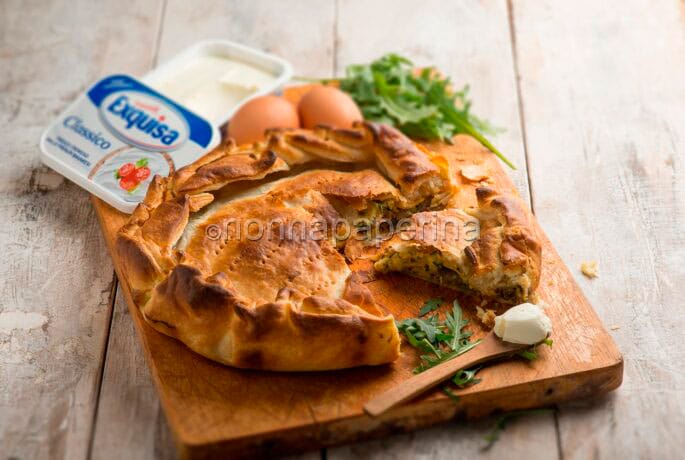 Torta salata con champignon