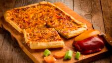 Torta di sfoglia con verdure e mozzarella, perfetta!