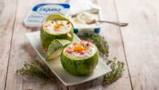 Zucchine ripiene con formaggio, un antipasto goloso Zucchine ripiene con formaggio, un antipasto goloso