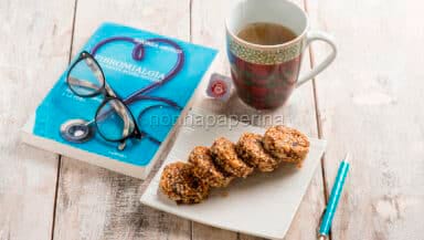 Barretta con arachidi e prugne