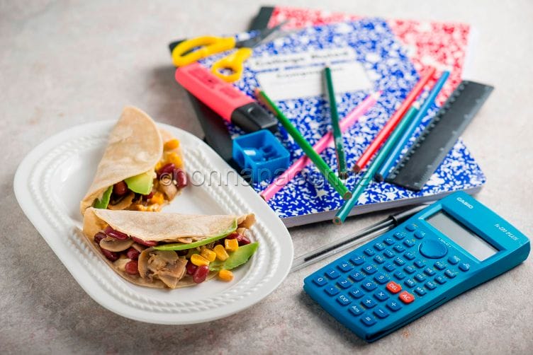 Tortillas con funghi e hummus di cec