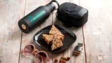 Barretta di nocciole con malto di riso, snack perfetto Barretta di nocciole con malto di riso, snack perfetto