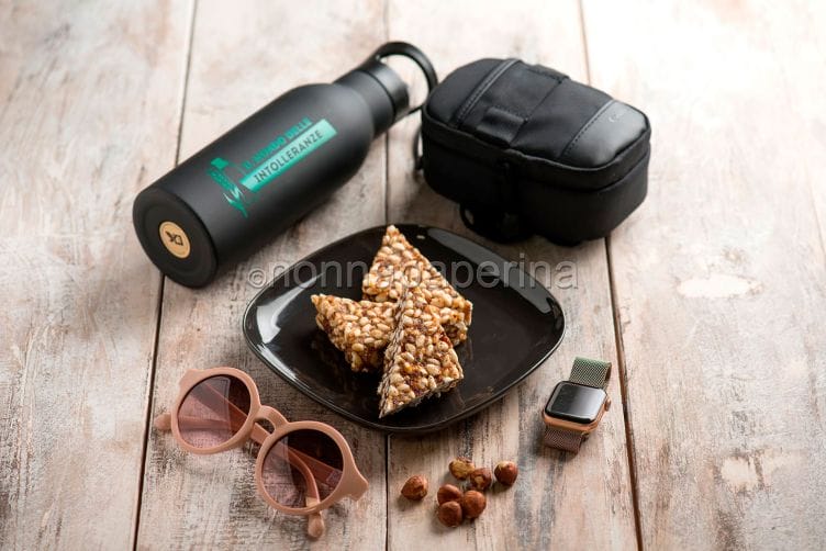 Barretta di nocciole con malto di riso, snack perfetto Barretta di nocciole con malto di riso