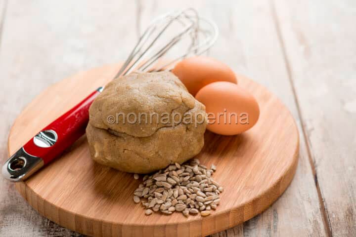 Frolla ai semi di girasole