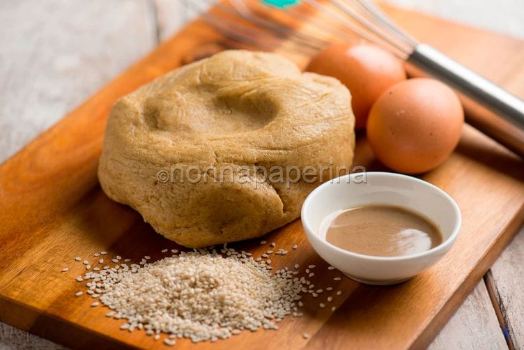 Frolla al sesamo, una base dal gusto particolare Frolla al sesamo
