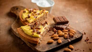 Torta alle mandorle e cioccolato