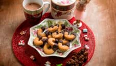 Biscottini a ferro di cavallo, un mix di fantasia e gusto Biscottini a ferro di cavallo, un mix di fantasia e gusto