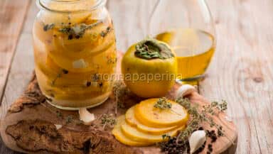 Cachi verdi sotto olio