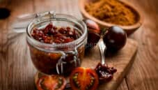 Confettura di pomodorini Yoom, una merenda diversa