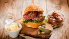 Hamburger di zampone, Capodanno in stile street food Hamburger di zampone, Capodanno in stile street food