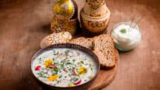 Okrowska, una colorata zuppa di carne e verdure