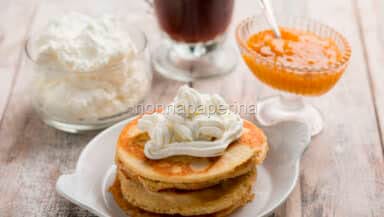 Pancake con latte di mandorla
