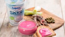 Salsa con Skyr e barbabietola, un ottimo condimento