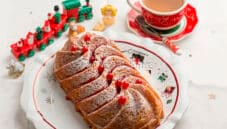 Torta soffice con ribes per una merenda da sogno Torta soffice con ribes per una merenda da sogno