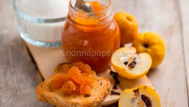 Confettura di mele cotogne giapponesi