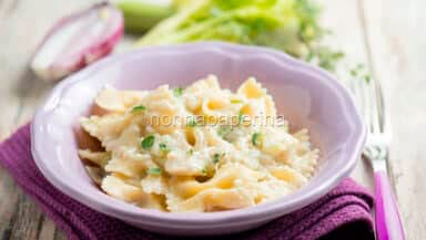 Farfalle con pesto di cavolfiore