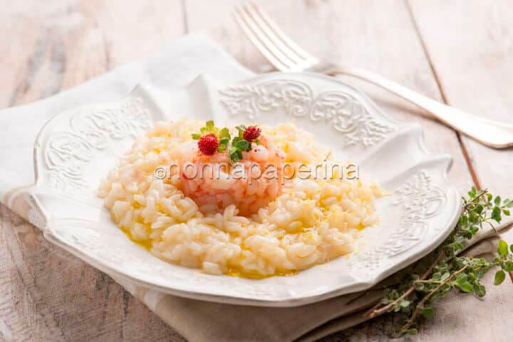Risotto con tartare di gamberi, un primo elegante Risotto con tartare di gamberi