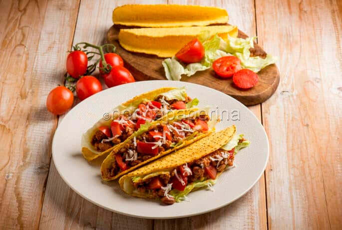 Tacos con chili di carne, un classico piatto messicano