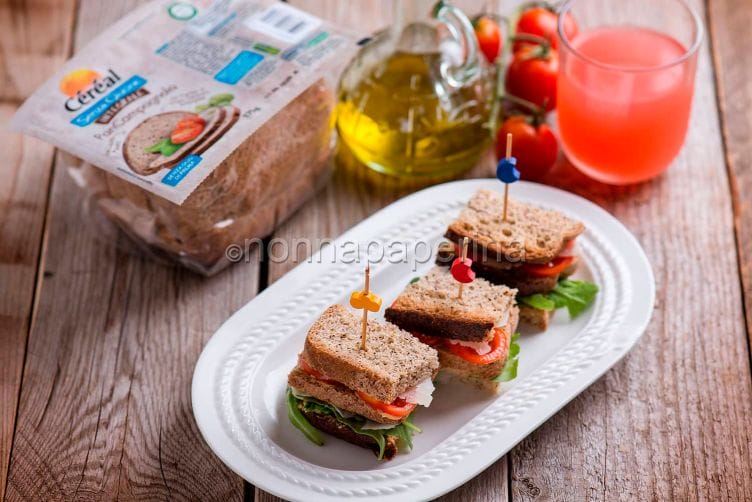 Tramezzini con datterini e rucola