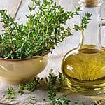 Tutto sul timo, l’erba aromatica che sa di limone