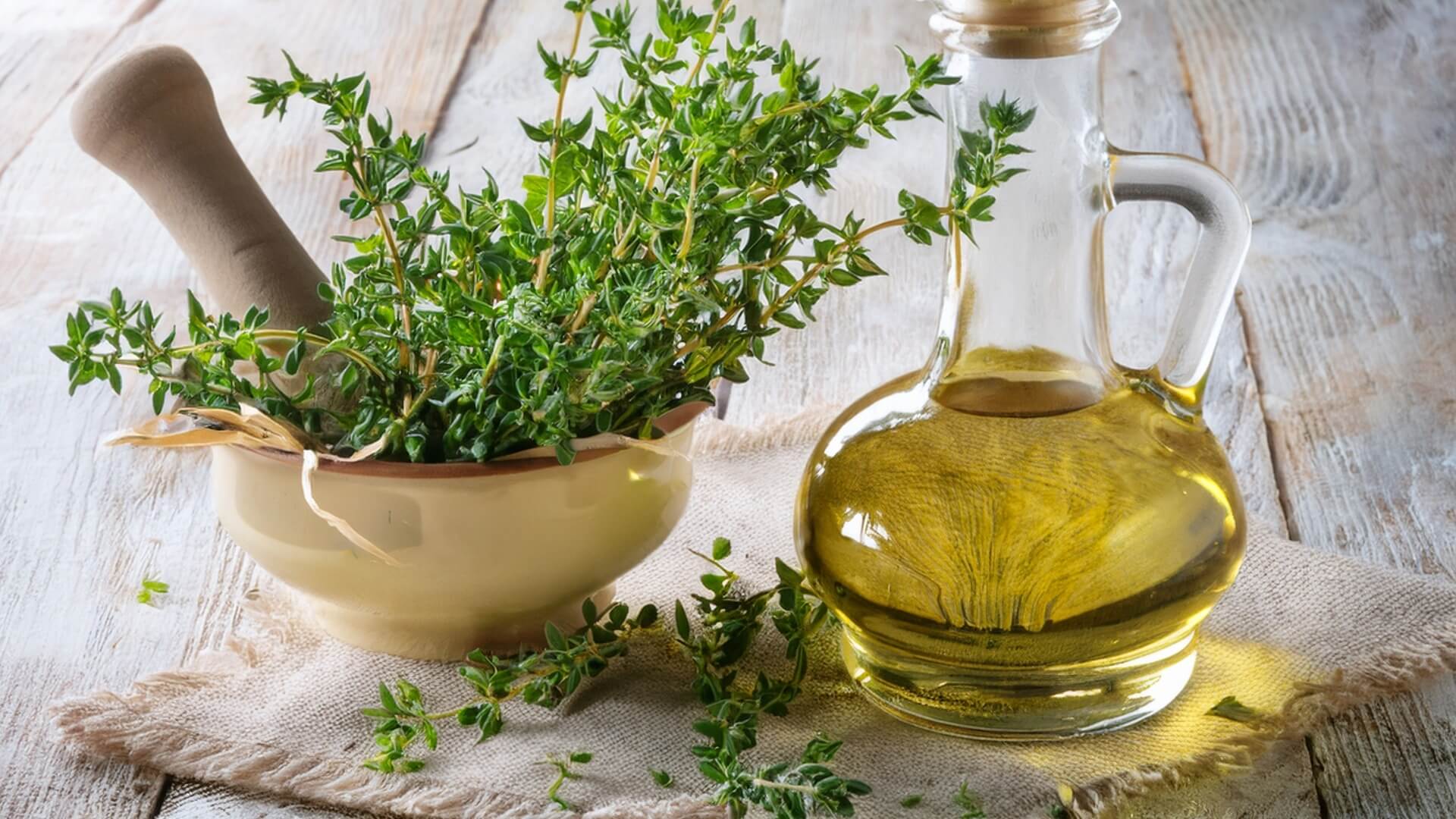 Thyme: Let's discover more about it and how to use it in the kitchen.