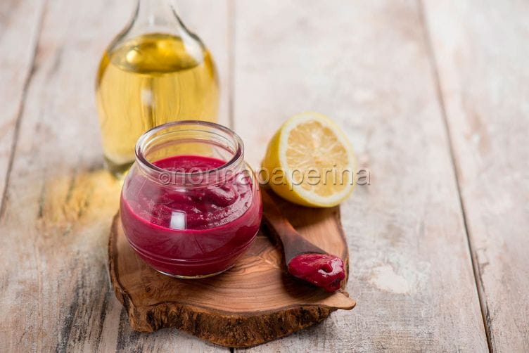 Maionese di barbabietola, un condimento singolare Maionese di barbabietola