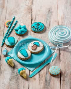 Biscotti decorati con pasta di zucchero bimbo