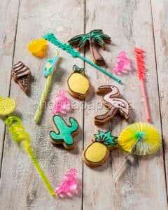 Biscotti decorati con pasta di zucchero estate