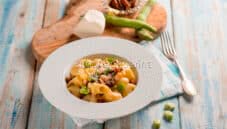 Pipe con salmone, un primo da leccarsi i baffi Pipe con salmone, un primo da leccarsi i baffi