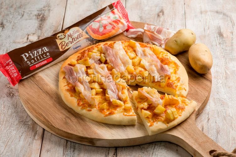 Pizza con patate e lardo