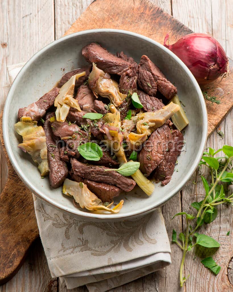 Straccetti di struzzo ai carciofi Straccetti di struzzo ai carciofi
