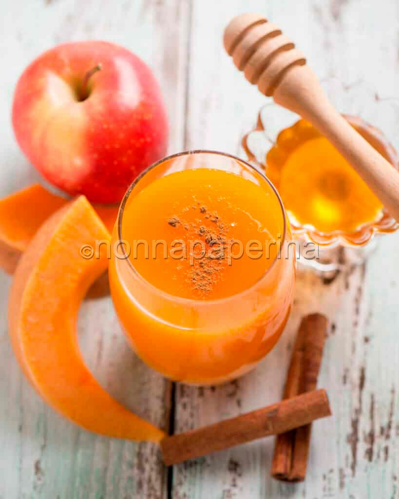Succo di zucca e mela Succo di zucca e mela